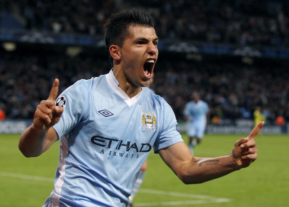 Champions League 2011-12: H τρίτη αγωνιστική της φάσης των ομίλων #8. Α’ Ομιλος: Το τέρμα του Σέρχιο Αγουέρο στο τρίτο λεπτό των καθυστερήσεων χάρισε στη Μάντσεστερ Σίτι το πρώτο «τρίποντο» στη διοργάνωση, με 2-1 επί της Βιγιαρεάλ και ταυτόχρονα κράτησε ζωντανούς τους «πολίτες» στο παιχνίδι της πρόκρισης. Η ισπανική ομάδα συμπλήρωσε τρεις ήττες σε ισάριθμα ματς και όπως φαίνεται αποχαιρετά τις διεθνείς διοργανώσεις.