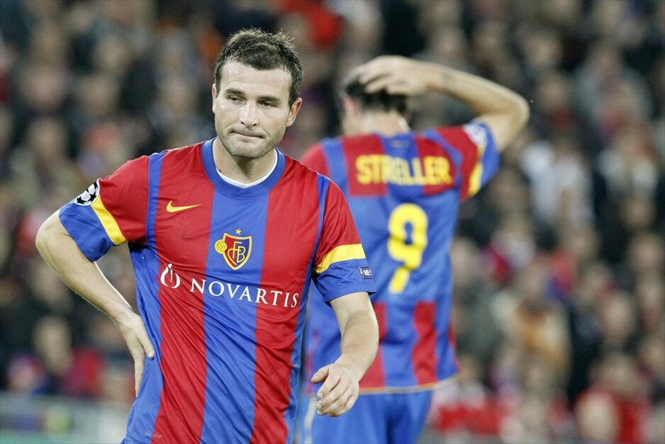 Champions League 2011-12: H τρίτη αγωνιστική της φάσης των ομίλων #27. Γ’ Ομιλος: Με πολύ καλή εμφάνιση στην Ελβετία, η Μπενφίκα πήρε το διπλό απέναντι στη Βασιλεία χάρη στα τέρματα Μπρούνο Σέζαρ (20ό λεπτό) και Καρντόσο (75ο λεπτό) και διατηρήθηκε στην πρώτη θέση του ομίλου με επτά βαθμούς.