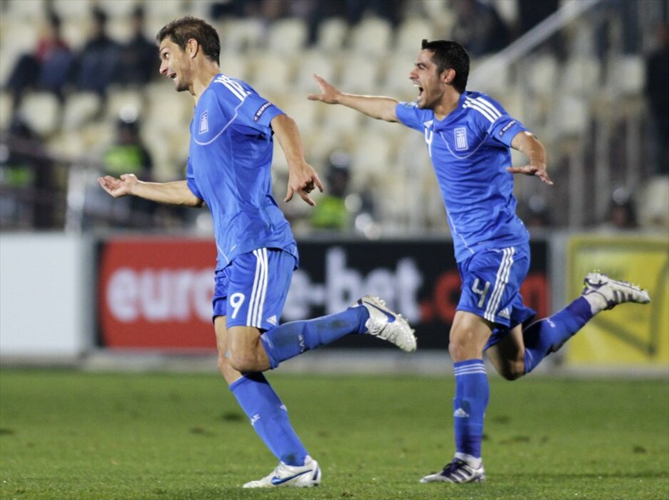 Προκριματικά Euro 2012: Στιγμές από τον αγώνα Γεωργίας - Ελλάδας #4. Με την φωτιά έπαιξε η Εθνική στην Τιφλίδα, αλλά δεν «κάηκε», καθώς πήρε τη νίκη με 2-1 επί της Γεωργίας και μαζί το εισιτήριο για τα τελικά του Euro 2012.