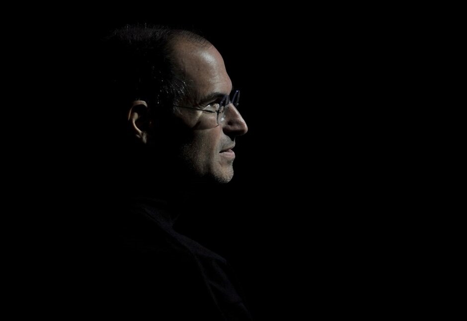 Στιβ Τζομπς: 1955 - 2011 #18. Από τις 17 Ιανουαρίου του 2011 μέχρι και την παραίτησή του τον περασμένο Αύγουστο ήταν σε αναρρωτική άδεια. Το 2004 εμφάνισε καρκίνο στο πάγκρεας και περίπου δύο χρόνια πριν είχε υποβληθεί σε μεταμόσχευση ήπατος.