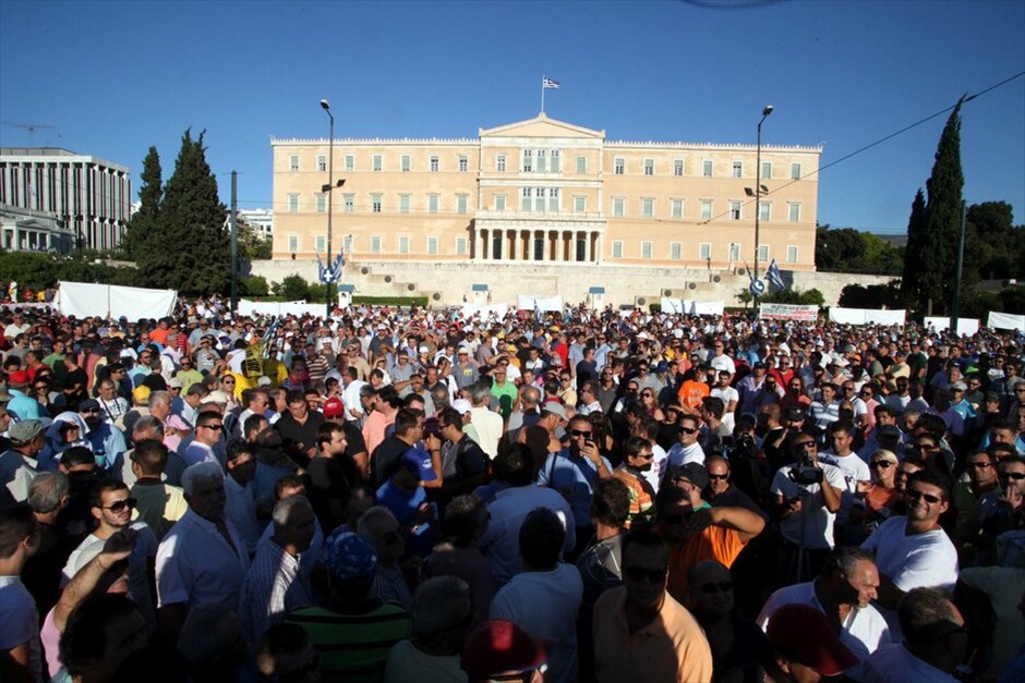 Συγκέντρωση διαμαρτυρίας ιδιοκτητών ταξί στο Σύνταγμα #12. 