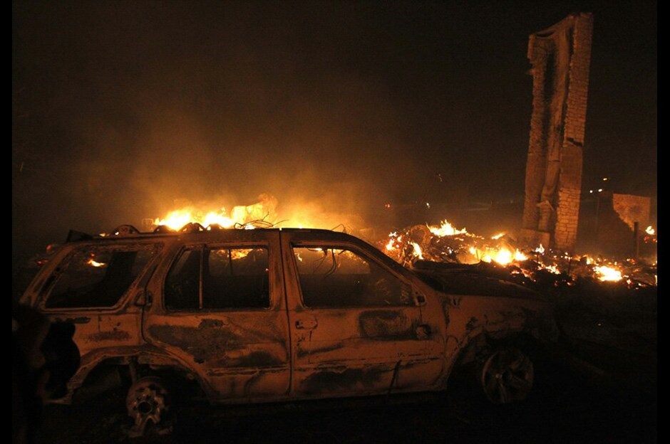Πυρκαγιές στο Τέξας #16. Εξήντα εστίες φωτιάς, υποβοηθούμενες από ισχυρούς ανέμους, έκαιγαν τη Δευτέρα στην πολιτεία του Τέξας, στις ΗΠΑ. Εκατοντάδες σπίτια κάηκαν και δύο άνθρωποι έχασαν τη ζωή τους σύμφωνα με αξιωματούχους.
