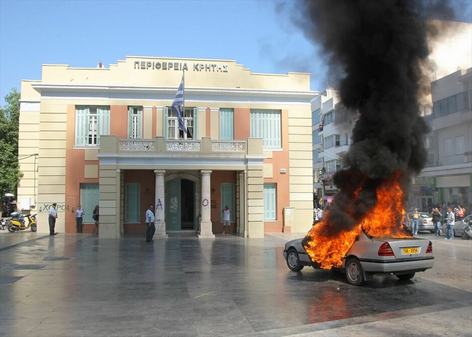 48ωρη απεργία οδηγών και ιδιοκτητών ταξί #39. Πορεία οδηγών ταξί στο Ηράκλειο Κρήτης. ΑΠΕ-ΜΠΕ/ΣΤΕΦΑΝΟΣ ΡΑΠΑΝΗΣ