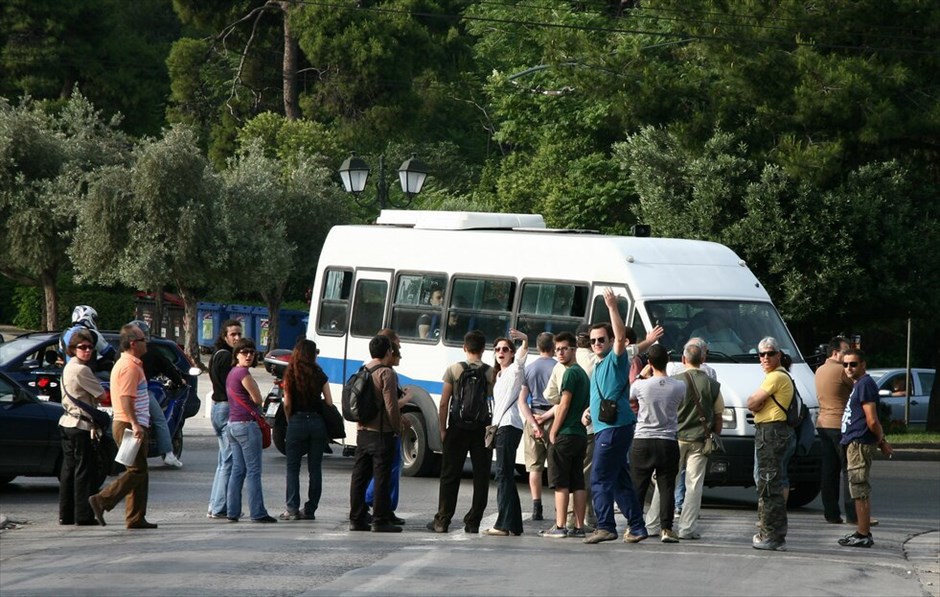 Μαζική διαδήλωση και επεισόδια «Αγανακτισμένων» στο κέντρο της Αθήνας #26. Καλλιμάρμαρο Στάδιο.