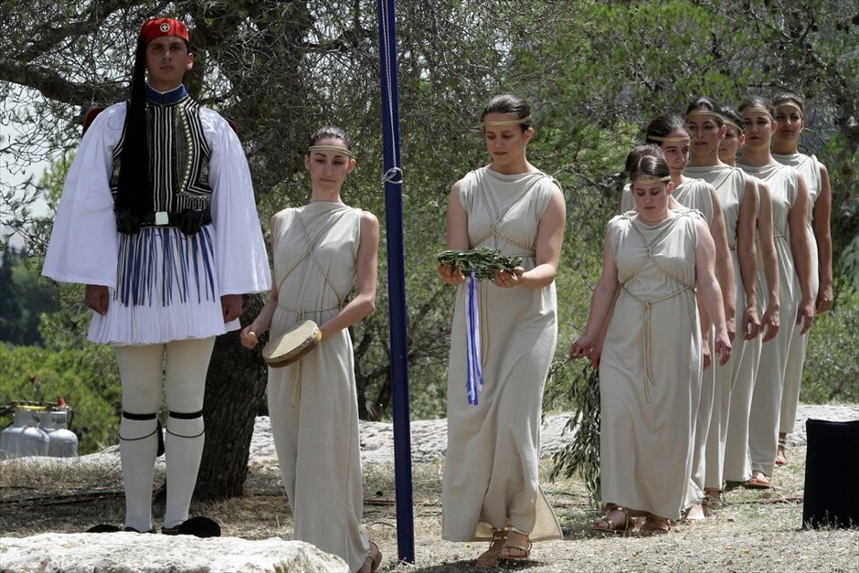 Special Olympics Αθήνα 2011: H τελετή Αφής της Φλόγας #4. Στο λόφο της Πνύκας πραγματοποιήθηκε την Πέμπτη το πρωί η Τελετή Αφής της Φλόγας των Παγκόσμιων Αγώνων Special Olympics Αθήνα 2011. Οι Αγώνες θα πραγματοποιηθούν από τις 25 Ιουνίου μέχρι τις 4 Ιουλίου στην ΑΘήνα, με τη συμμετοχή 15.000 αθλητών, χιλιάδων προπονητών και επισκεπτών από 185 χώρες.
