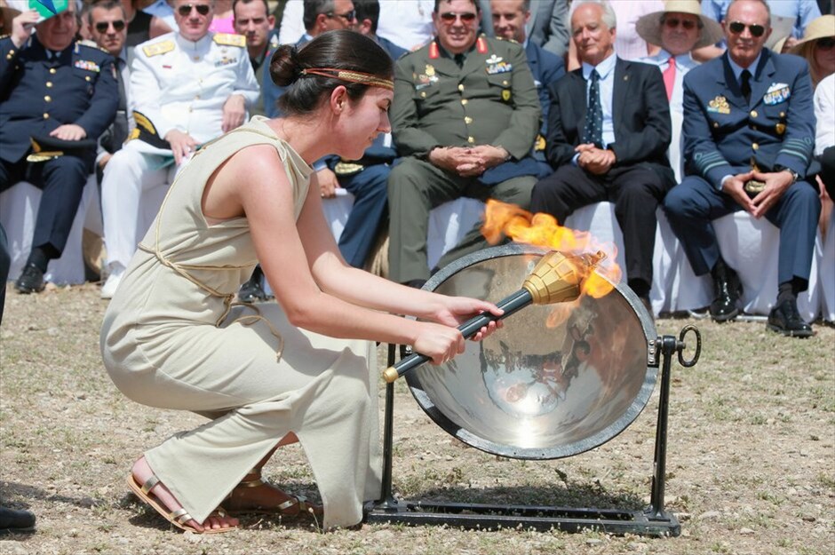 Special Olympics Αθήνα 2011: H τελετή Αφής της Φλόγας #9. Στο λόφο της Πνύκας πραγματοποιήθηκε την Πέμπτη το πρωί η Τελετή Αφής της Φλόγας των Παγκόσμιων Αγώνων Special Olympics Αθήνα 2011. Οι Αγώνες θα πραγματοποιηθούν από τις 25 Ιουνίου μέχρι τις 4 Ιουλίου στην ΑΘήνα, με τη συμμετοχή 15.000 αθλητών, χιλιάδων προπονητών και επισκεπτών από 185 χώρες.