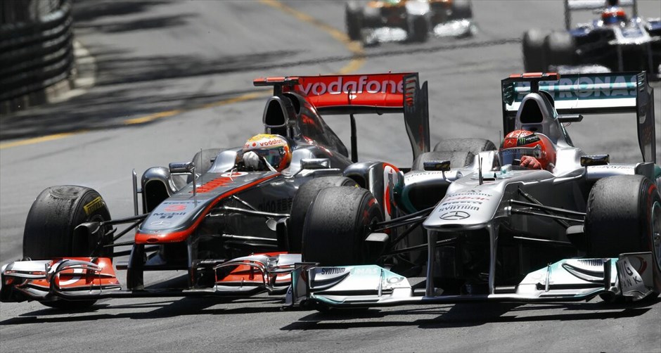 F1: Στιγμές από το GP του Μονακό #24. Προσπέραση του Λιούις Χάμιλτον στο Μίκαελ Σουμάχερ.