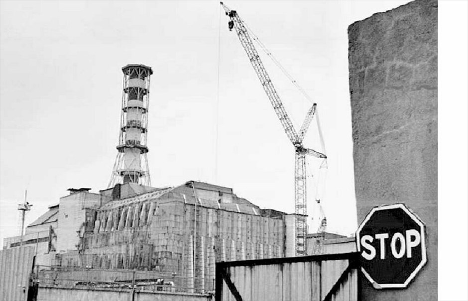 Τσερνόμπιλ: 25 χρόνια μετά #2. Ο Πυρηνικός Σταθμός Παραγωγής Ενέργειας του Τσέρνομπιλ βρισκόταν δίπλα στην πόλη Πριπυάτ, η οποία πλέον ανήκει στην Ουκρανία και έχει πάρει το όνομά του από την πόλη του Τσέρνομπιλ, η οποία απέχει 18 χιλιόμετρα βορειοδυτικά των εγκαταστάσεων. EPA