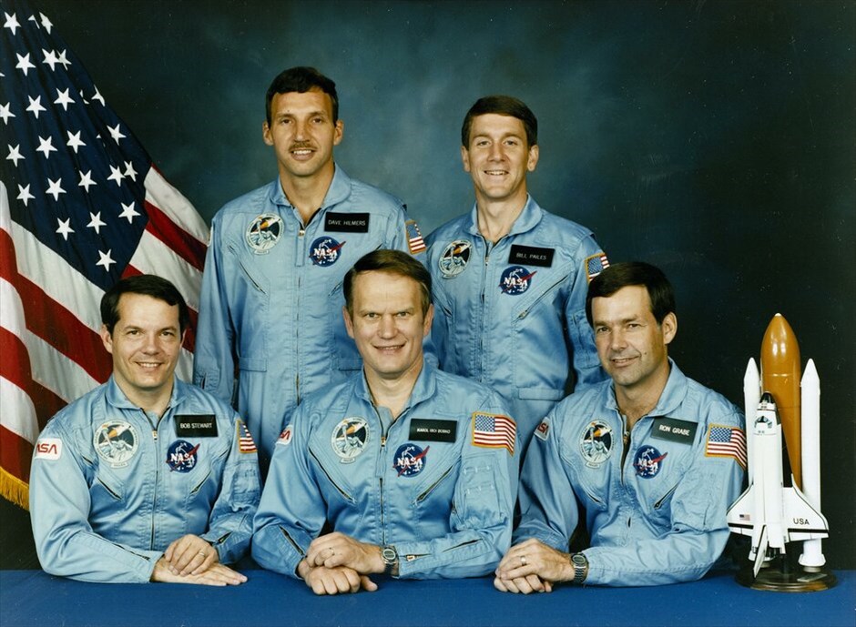 NASA: 30 χρόνια διαστημικά λεωφορεία #23. Μετά το Discovery, το επόμενο διαστημικό λεωφορείο ήταν το Atlantis (Κωδικός Τροχιακού Οχήματος: OV-104). Το Ατλαντίς πραγματοποίησε την πρώτη του πτήση στις 3 Οκτώβριο του 1985 (STS-51-J), με μια αποστολή το περιεχόμενο της οποίας χαρακτηρίστηκε ως στρατιωτικό απόρρητο, κάτι που επαναλήφθηκε τέσσερις ακόμα φορές. NASA