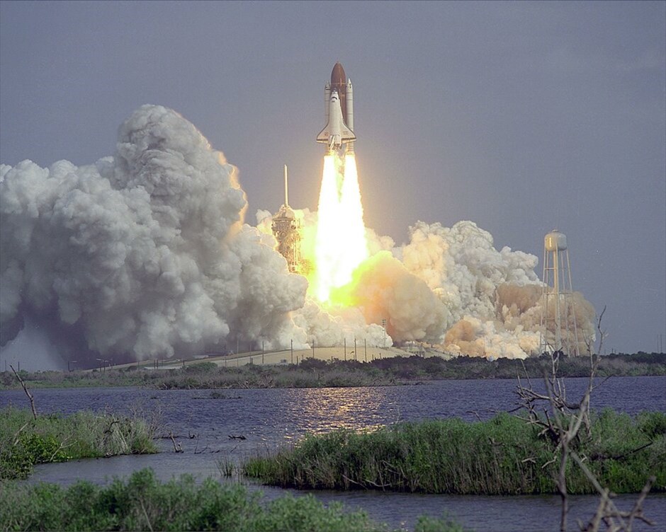 NASA: 30 χρόνια διαστημικά λεωφορεία #26. Στις 5/04/1991 με την αποστολή STS-37 μετέφερε και εξαπέλυσε το Παρατηρητήριο Ακτίνων Γάμμα Κόμπτον. NASA