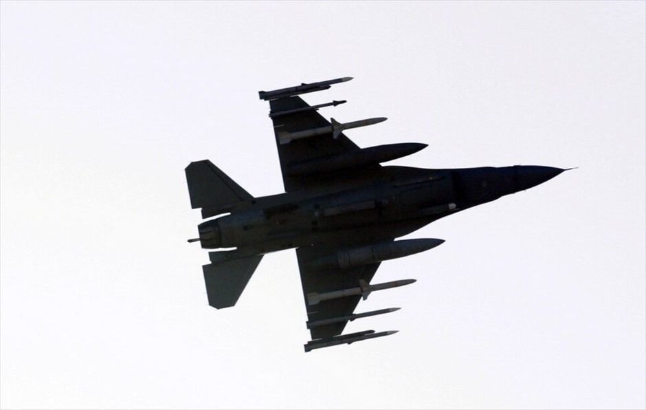 Λιβύη: Οι συμμαχικές δυνάμεις #24. Πέραν των Eurofighter EF-2000 Typhoon, η Ιταλία στέλνει στην αποστολή εναντίον της Λιβύης και μερικά F-16 Fighting Falcon, τα οποία μπορούν να λάβουν μέρος σε διαφόρων τύπων αποστολές.