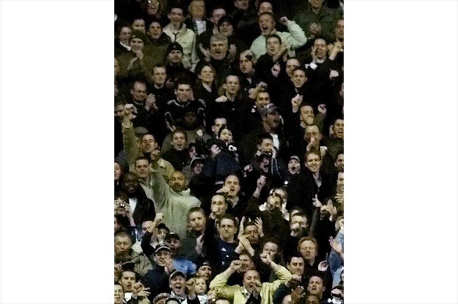 Champions League 2010-11 - Φάση των «8»: Προϊστορία των ομάδων #4. Στον επαναληπτικό αγώνα της Ισπανίας, οι δύο ομάδες ήρθαν ισόπαλες χωρίς σκορ και το εισιτήριο για τα ημιτελικά πήρε η Ρεάλ. Εκείνη τη χρονιά η ομάδα του Αμάνθιο έφτασε μέχρι τον τελικό όπου κατέκτησε το τρόπαιο, κερδίζοντας την Ουγγρική Βιντεότον. EPA/MAX NASH