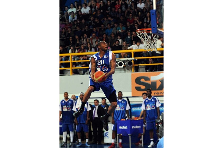 Μπάσκετ: 19ο All Star Game #12. Ο Χάρις έγινε ο δεύτερος παίκτης στην ιστορία του διαγωνισμού που κατακτά τον τίτλο δύο διαδοχικές χρονιές με διαφορετική φανέλα (πέρυσι με τη φανέλα του Κολοσσού Ρόδου και φέτος με του Ικαρου Καλλιθέας). EUROKINISSI/ICON PRESS/ΝΕΚΤΑΡΙΟΣ ΓΕΩΡΓΙΟΥ