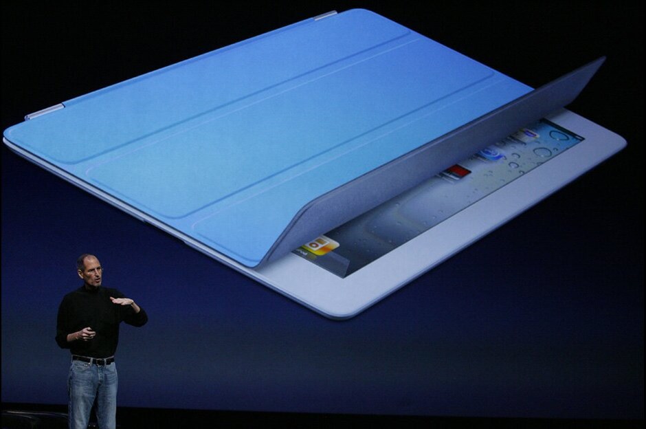 Ο Στιβ Τζομπς και… το iPad 2 #4. «Δουλεύουμε πάνω σε αυτό το προϊόν αρκετό καιρό τώρα και δεν ήθελα να χάσω τη σημερινή μέρα», είπε ο Τζομπς στο ακροατήριο. /
