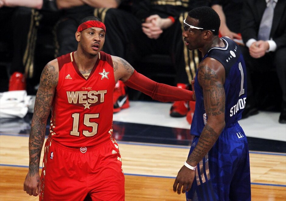 NBA: 60ό All Star Game #13. Καρμέλο Αντονι από τη Δύση με το συμπαίκτη του πλέον στους Νιου Γιορκ Νικς, Αμάρε Στούνταμαϊρ. Ο 27χρονος σμολ φόργουορντ έγινε ανταλλαγή από τους Ντένβερ Νάγκετς στη Νέα Υόρκη.