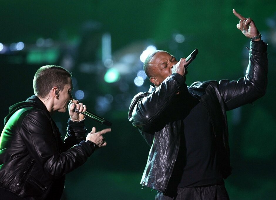 53η τελετή των βραβείων Grammy #32. Ο Eminem μαζί με τον Dr. Dre.