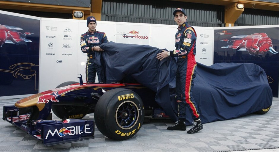 F1: Η Toro Rosso STR6 #3. Η έτερη ομάδα της Red Bull, η Toro Rosso παρουσίασε κι αυτή την πίστα της Βαλένθια, εν