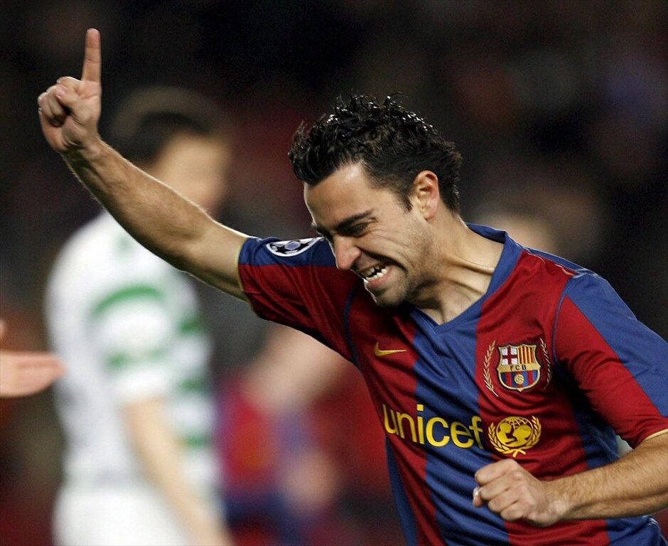 «Χρυσή Μπάλα» της FIFA #8. Την περίοδο 2008-2009 ήταν ένας από τους κινητήριους μοχλούς της Μπαρτσελόνα για το τριπλ κράουν. Ηταν πρώτος στις ασίστ τόσο στο Ισπανικό πρωτάθλημα με 20, όσο και στο Τσάμπιονς Λιγκ με επτά. Εκείνη τη χρονιά μοίρασε συνολικά 29 ασίστ.