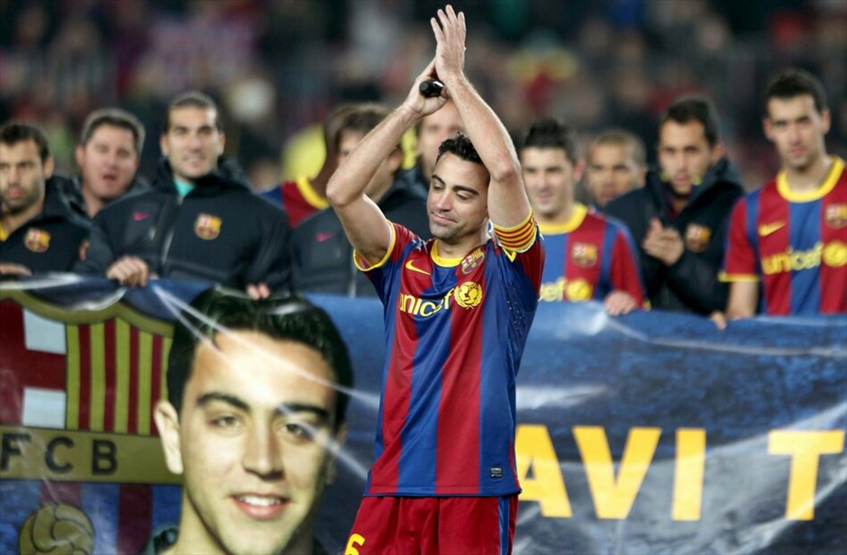 «Χρυσή Μπάλα» της FIFA #11. Στις 2 Ιανουαρίου, στον αγώνα εναντίον της Λεβάντε, συμπλήρωσε τις 549 εμφανίσεις με τη φανέλα της Μπαρτσελόνα σε όλες τις διοργανώσεις, ισοφαρίζοντας το ρεκόρ του Μιγκουέλι. Στο προσεχές παιχνίδι της ομάδας της Βαρκελώνης θα γίνει ο παίκτης με τις περισσότερες συμμετοχές με τη φανέλα της Μπαρτσελόνα στην ιστορία της.