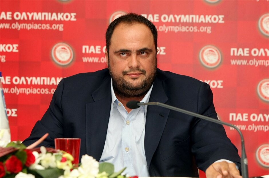 Σούπερ Λίγκα: Πρωταθλητής χειμώνα ο Ολυμπιακός #18. 12η αγωνιστική: Ο Βαγγέλης Μαρινάκης ενοχλημένος από την απόδοση των παικτών της ομάδας έκοψε το ρεπό που τους είχε δώσει ο Ερνέστο Βαλβέρδε για τη Δευτέρα 29/11.