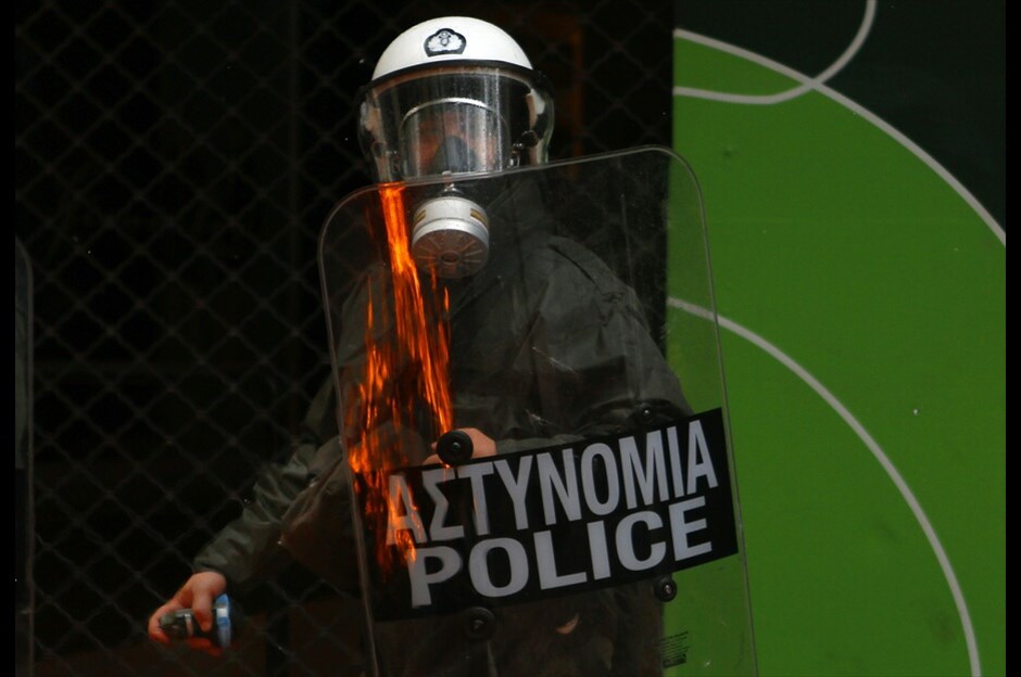 Επεισόδια στο Σύνταγμα #30. Φωτογραφίες: EPA,