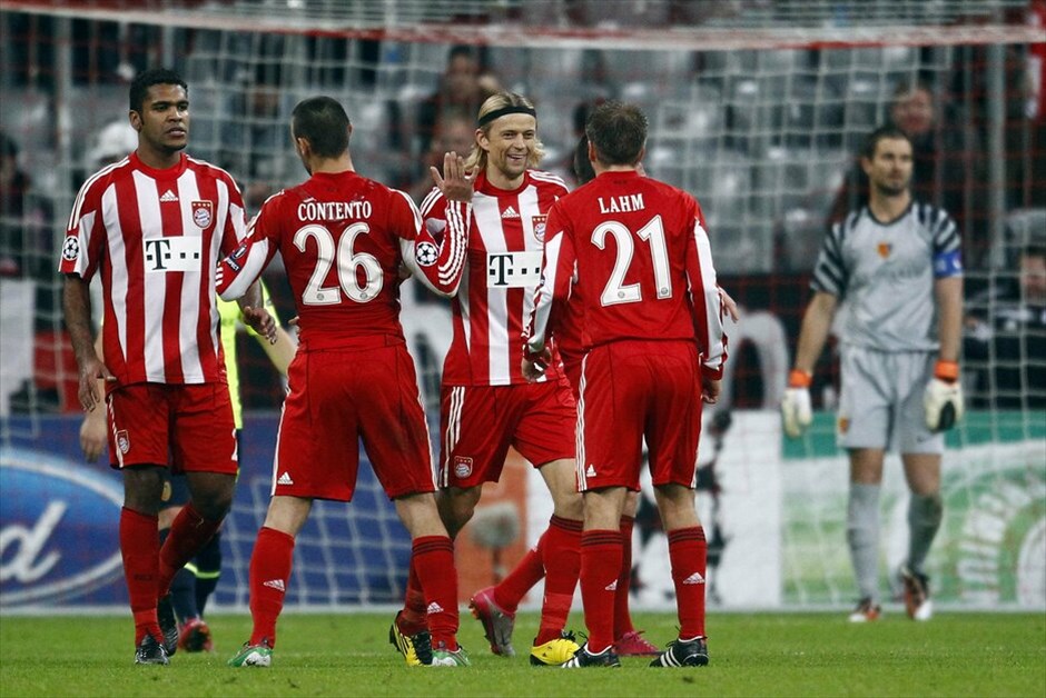 Champions League: Οι λεπτομέρειες της φάσης των ομίλων #40. Ε’ Ομιλος: Μετά την ήττα στο πρωτάθλημα από τη Σάλκε (2-0), η Μπάγερν Μονάχου που είχε κατακτήσει την πρώτη θέση του πέμπτου ομίλου, θέλησε να κερδίσει τις εντυπώσεις και επιβλήθηκε της Βασιλείας με 3-0.