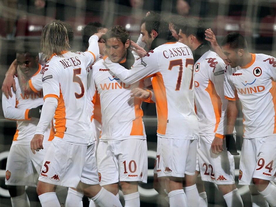 Champions League: Οι λεπτομέρειες της φάσης των ομίλων #44. Ε’ Ομιλος: Η Ρόμα ήθελε την ισοπαλία στη Ρουμανία για να προκριθεί την επόμενη φάση του Τσάμπιονς Λιγκ (ως δεύτερη στον όμιλο) και τα κατάφερε (1-1).