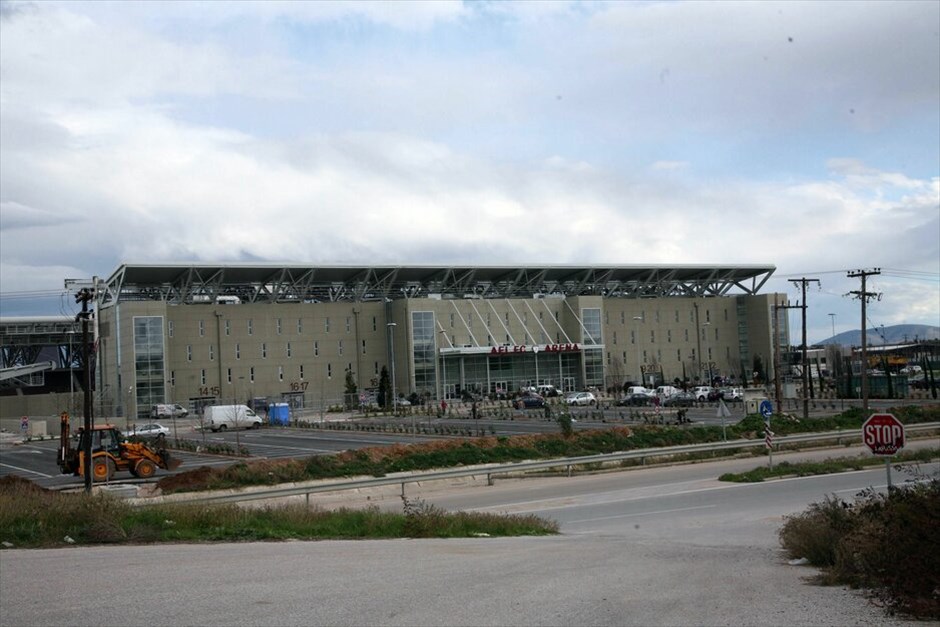 Εγκαίνια για το «AEL FC ARENA» #5. Στο συγκρότημα περιλαμβάνονται εμπορικοί χώροι, χώροι στάθμευσης 1.104 θέσεων, υπαίθριοι χώροι πολιτισμού και αναψυχής (κινηματογράφος, ανοικτό θέατρο 1.500 ατόμων, κεντρική πλατεία για τη διοργάνωση εκδηλώσεων), αθλητικούς ξενώνες 100 κλινών και η εικόνα συμπληρώνεται από το ήδη υπάρχον κλειστό γήπεδο μπάσκετ και τα 12 γήπεδα τένις.
