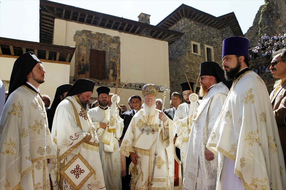 Η Κοίμηση της Θεοτόκου #14. Ο Οικουμενικός Πατριάρχης τόνισε επίσης ότι σήμερα η Παναγία η Σουμελά κατέστη «κοινό σημείο αναφοράς όλων μας που ήρθαν εδώ εξ Ελλάδος, Ρωσίας, Ουκρανίας και από άλλες χώρες».