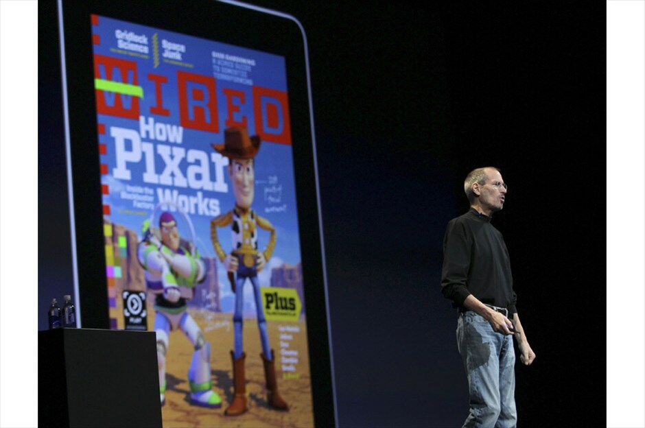 iPhone 4: Ολα αλλάζουν. Ξανά! #4. Το iPhone παραμένει ο κύριος μοχλός ανάπτυξης της αμερικανικής εταιρείας. Το τελευταίο τρίμηνο πουλήθηκαν 8,75 εκατ. συσκευές iPhone, αριθμός που αντιστοιχεί στο 40% των εσόδων της Apple. |Φωτογραφίες: ROBERT GALRAITH -