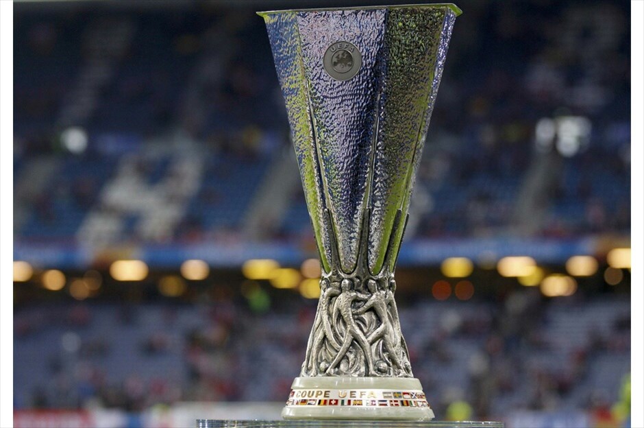 Ο τελικός του Europa League #2. Η νέα διοργάνωση, που στόχο είχε να «απλώσει» λίγη από την χρυσόσκονη του Champions League και στον δεύτερο τη τάξει θεσμό του ευρωπαϊκού ποδοσφαίρου, τα κατάφερε μια χαρά αφού και το ενδιαφέρον διατήρησε περισσότερο ζωντανό, αλλά και χρηματικώς  όλοι έμειναν ικανοποιημένοι. | Φωτογραφίες: