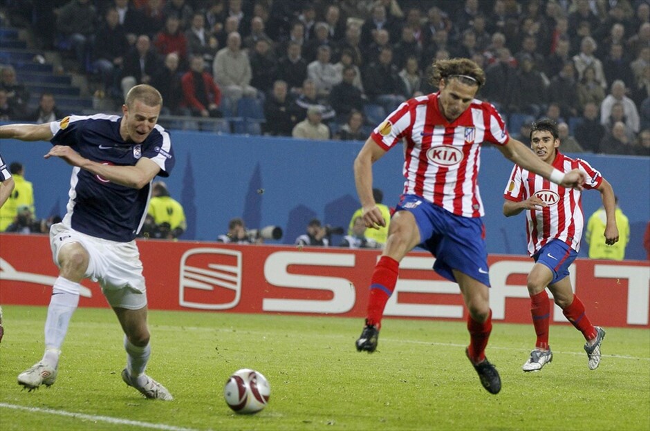 Ο τελικός του Europa League #18. Ο Diego Forlan σημαδεύει τα δίχτυα της Φούλαμ. | Φωτογραφίες: