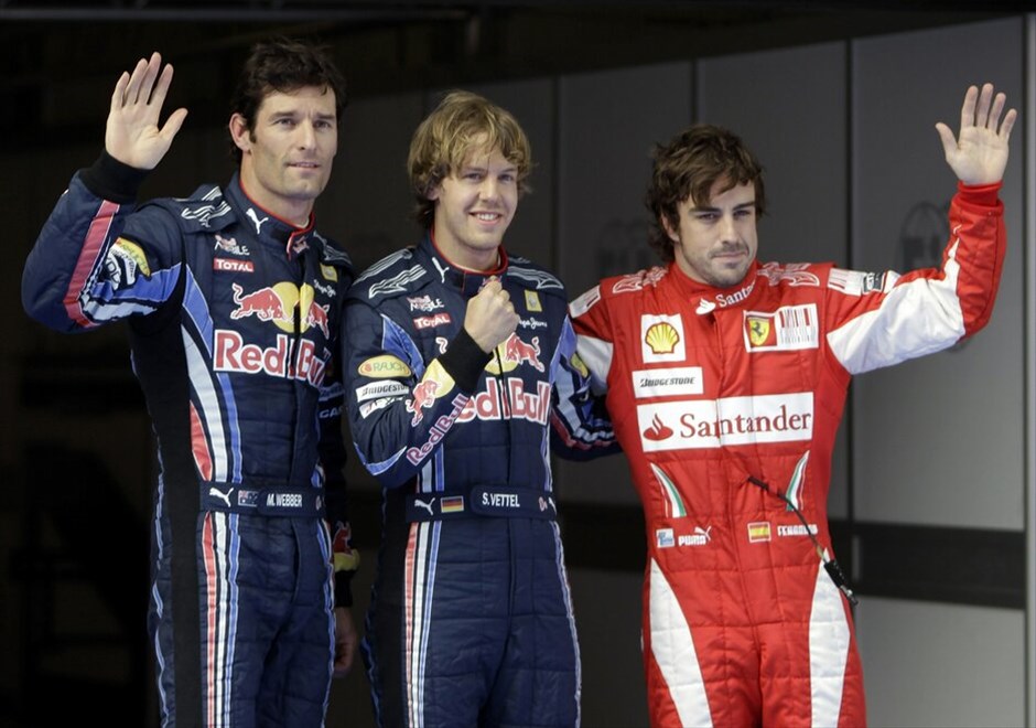 F1: GP Κίνας #28. Μπορεί να ήταν η τριάδα που εκκίνησε τον αγώνα (από αριστερά: Βέμπερ, Φέτελ - poleman - και Αλόνσο), αλλά στο τέλος κανένας τους δεν κατάφερε να ανέβει στο βάθρο.
