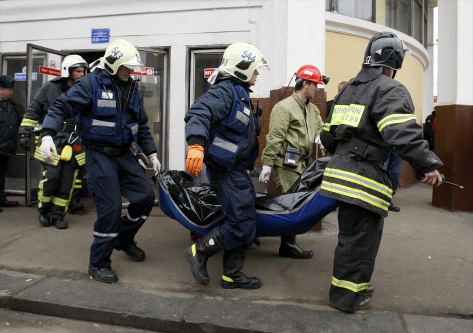 Μακελειό στο μετρό της Μόσχας #10. Eκπρόσωπος της επιτροπής της ρωσικής εισαγγελείας που ανέλαβε την έρευνα ανακοίνωσε ότι εντοπίστηκαν τα υπολείμματα των σωμάτων των δύο γυναικών δραστών.