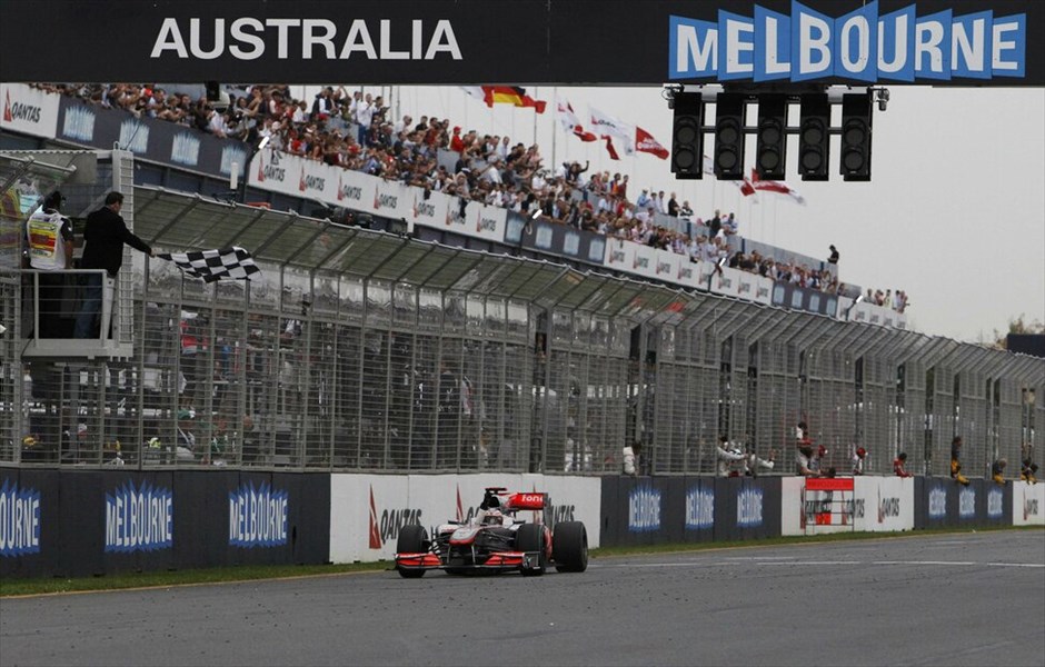 F1: GP Αυστραλίας #7. Επιστροφή στις νίκες για τον Τζένσον Μπάτον από τον περασμένο Ιούνιο, όταν είχε κερδίσει το γκραν πρι της Κωνσταντινούπολης ως πιλότος της Μπρον GP.