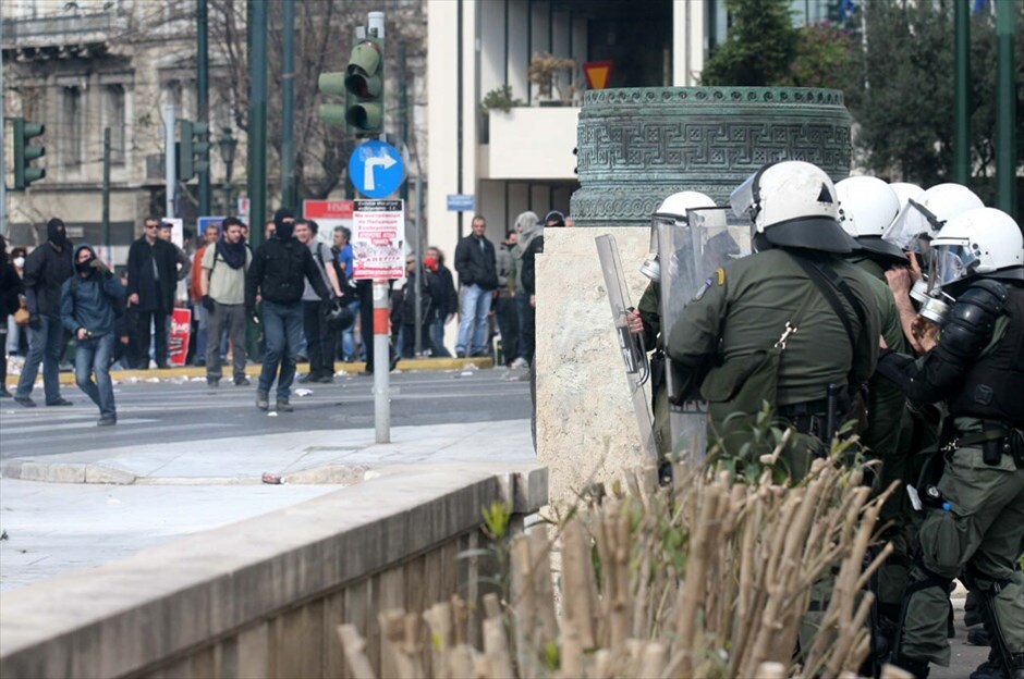 Eπεισόδια στο κέντρο της Αθήνας #9. | Φωτογραφίες: REUTERS, ICON PRESS,