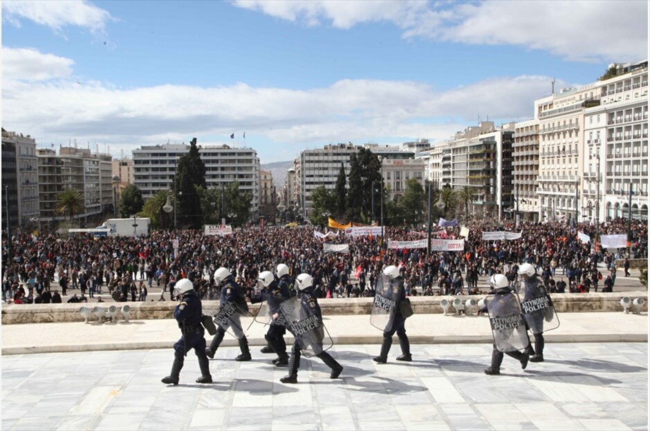 Eπεισόδια στο κέντρο της Αθήνας #10. | Φωτογραφίες: REUTERS, ICON PRESS,