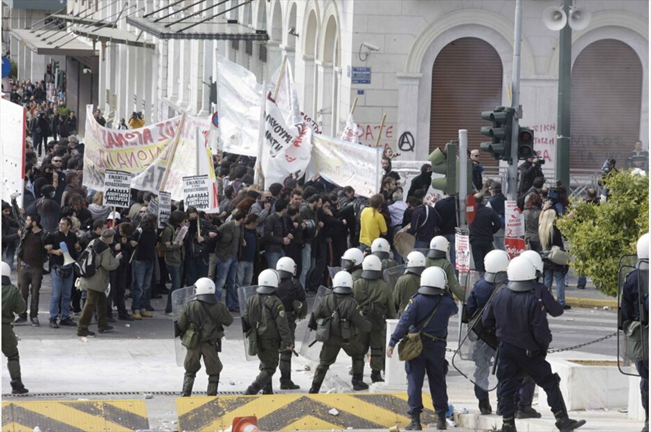 Eπεισόδια στο κέντρο της Αθήνας #11. | Φωτογραφίες: REUTERS, ICON PRESS,