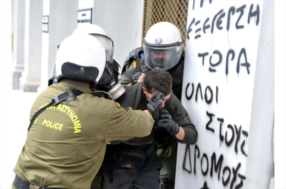 Eπεισόδια στο κέντρο της Αθήνας #13. | Φωτογραφίες: REUTERS, ICON PRESS,