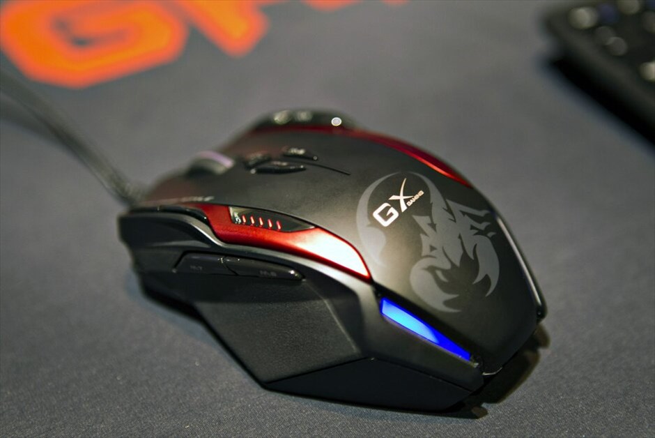 Η έκθεση CES 2013 #18. Το Gila GX είναι ένα νέο Professional Gaming Mouse της εταιρείας Genius που διαθέτει 12 πλήκτρα και έχει τη δυνατότητα αποθήκευσης μέχρι 72 μακροεντολών ανά πλήκτρο. Αναμένεται να στοιχίζει 99 δολάρια.