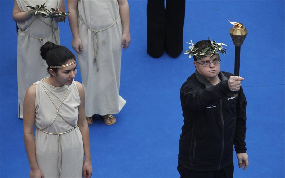 Special Olympics - Φλόγα για τους 10ους Παγκόσμιους Χειμερινούς Αγώνες το 2013 στη Νότια Κορέα. 