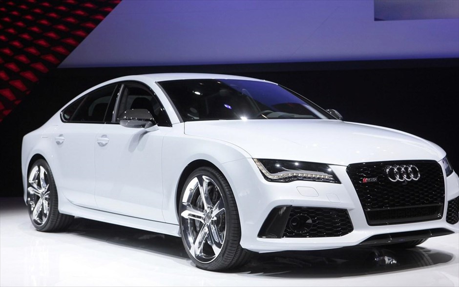Detroit 2013 - Audi RS7 Sportback. Παγκόσμια πρεμιέρα στο Detroit για το Audi RS7 Sportback. Ένα πεντάθυρο κουπέ με twin-turbo TFSI V8 κινητήρα, χωρητικότητας 4.000 κ.εκ. και ισχύος 567 ίππων από τις 5.700-6.700 σ.α.λ.