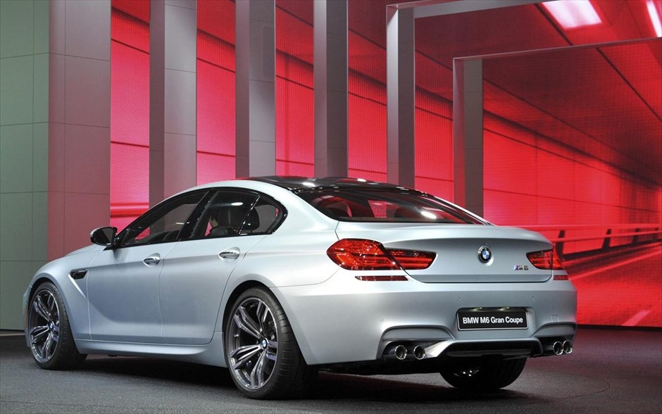 Detroit 2013 - BMW 4 concpet coupe #2. Παγκόσμια πρεμιέρα για την BMW 4 concept coupe που αποτελεί προπομπό της σειράς 3 coupe, η οποία όμως αλλάζει όνομα και γίνεται 4 coupe.
