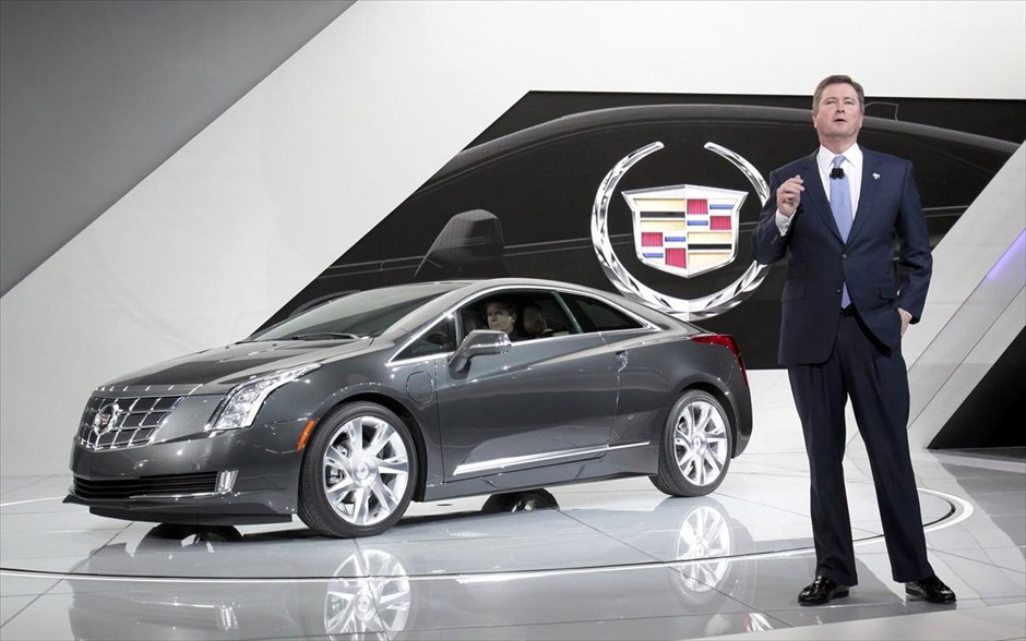 Detroit 2013 - Cadillac ELR plug-in hybrid #2. Πρώτη εμφάνιση για την Cadillac ELR plug-in, το πρώτο υβριδικό όχημα της Αμερικανικής εταιρείας. Ένα 2+2 coupe που βασίζεται στο πάτωμα και τα μηχανικά μέρη του Chevrolet Volt.