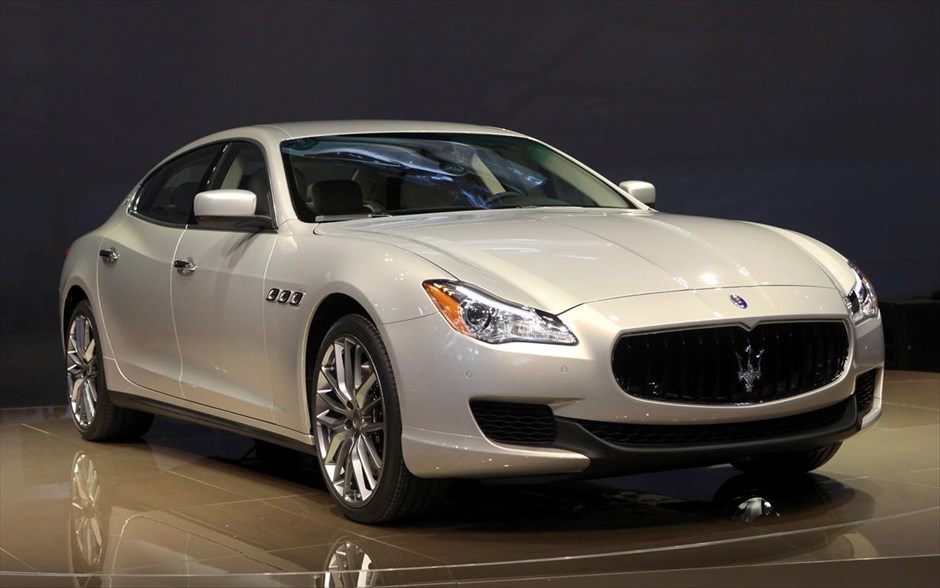 Detorit 2013 - Maserati Quattroporte #2. Παγκόσμια παρουσίαση στο Ντιτρόιτ για τη νέα Maserati Quattroporte. Το νέο τετράθυρο πολυτελές coupe είναι μεγαλύτερο σε διαστάσεις από την προκάτοχό του, αλλά ζυγίζει 100 κιλά λιγότερο.