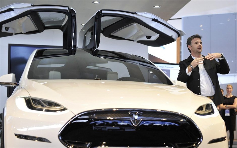 Detroit 2013 - Tesla Model X Concept SUV. H Tesla παρουσίασε μία ανανεωμένη έκδοση του ηλεκτρικού της SUV Model X.