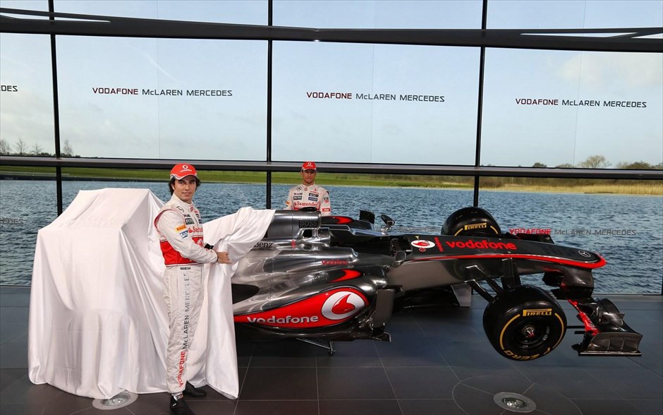 Formula 1 - McLaren - MP4-28 - p05. Οι δύο πιλότοι της McLaren, Σέρτζιο Πέρεθ και Τζένσον Μπάτον αποκαλύπτουν τη νέα MP4-28.