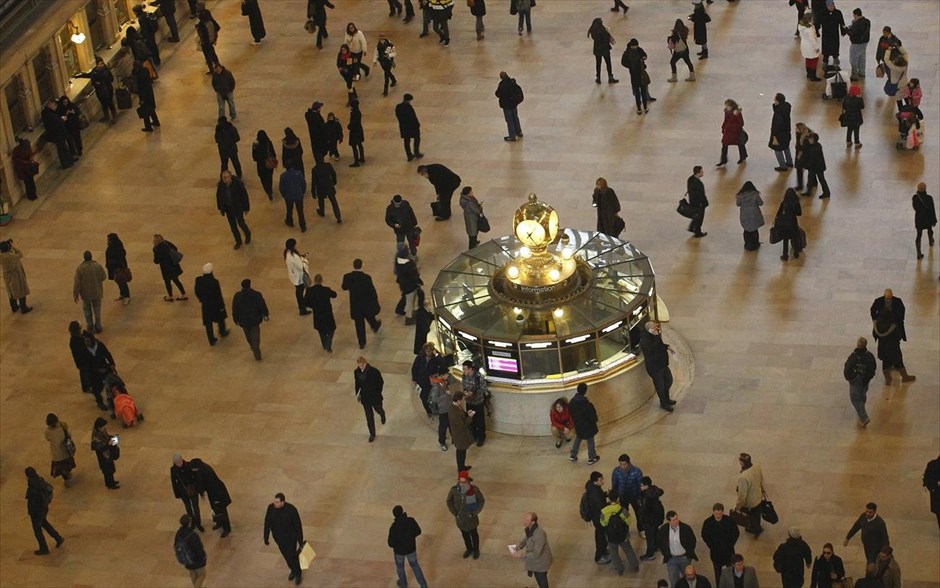 Νέα Υόρκη: Ενας αιώνας Grand Central #9. Κόσμος πηγαινοέρχεται στο σταθμό του Grand Central στη Νέα Υόρκη.