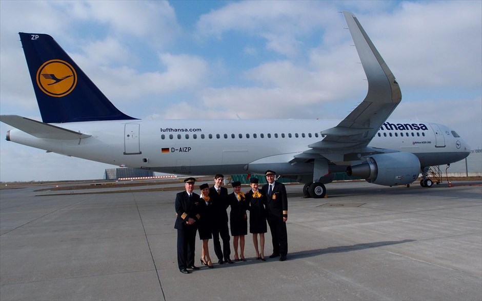 Lufthansa -  το πρώτο Airbus A320 με φτερά «sharklets». Πιλότοι της Lufthansa παρέλαβαν πρόσφατα στο Αμβούργο Finkenwerder, το πρώτο Airbus A320 της αεροπορικής εταιρείας, το οποίο είναι εξοπλισμένο με ακροπτερύγια, εκτεταμένα κατά 2,4 μέτρα.