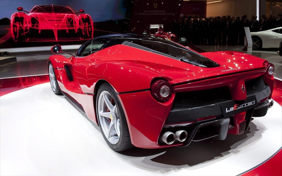 LaFerrari. Η LaFerrari εξοπλίζεται με ένα σύστημα ανάκτησης της κινητικής ενέργειας το οποίο προέρχεται από το σύστημα που έχει εξελίξει η Ferrari για τα μονοθέσια της F1.